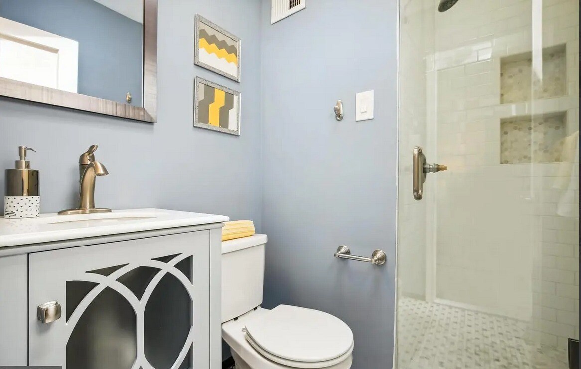 Building Photo - 1770 Hobart St NW