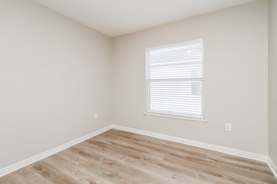 Building Photo - 2034 Meadow Pond Way