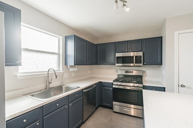Building Photo - 11328 Hungry Horse Dr