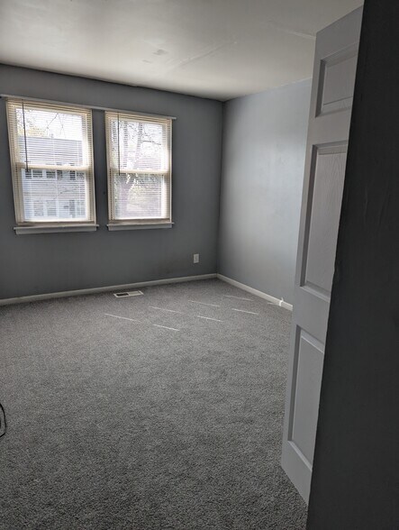 Building Photo - 3064 Comte Ct