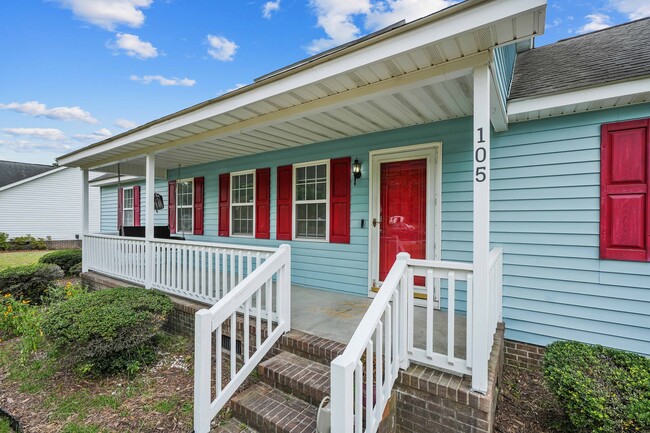 Building Photo - 105 Twin Creeks Dr