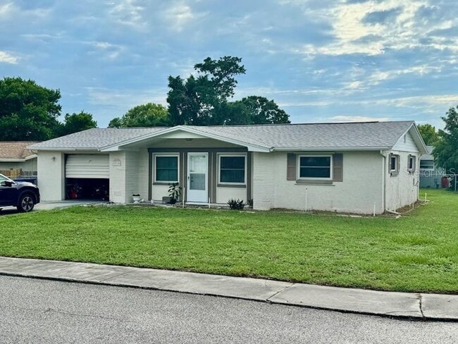 Building Photo - 3719 Warbler Dr