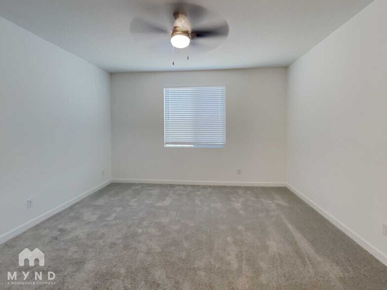 Building Photo - 13409 W Tether Trail