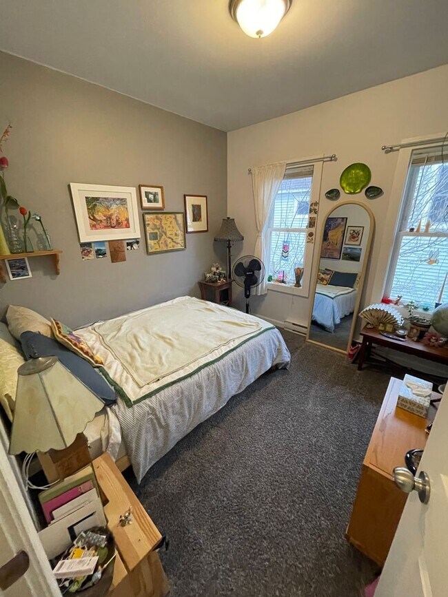 Building Photo - 2317 W 9th St