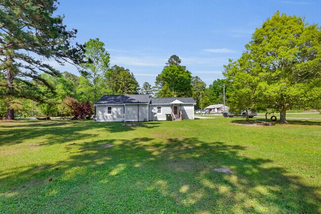 Building Photo - 270 Territorial Rd
