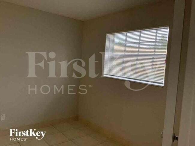 Building Photo - 1031 NW 178th Terrace