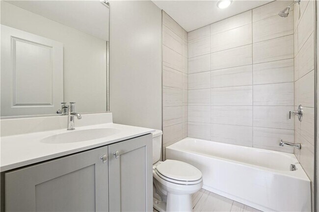 Building Photo - 1105 Kirkland Circle