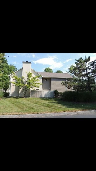 Private patio - 8600 Old Carriage Ct