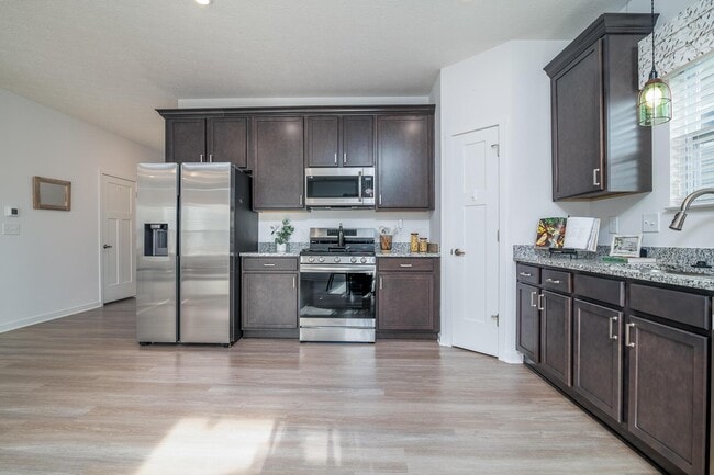 Building Photo - 468 Rochdale Run