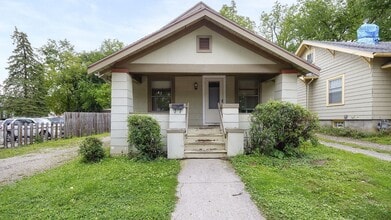 Building Photo - 201 Koch Ave