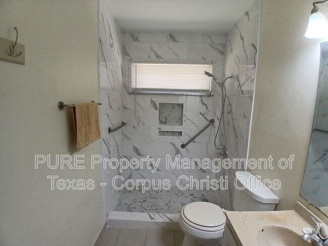 Building Photo - 4701 Prinston Dr
