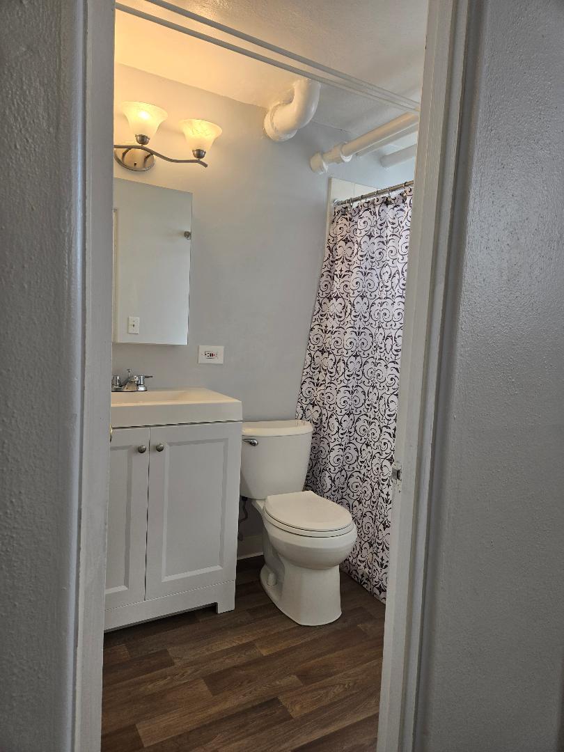 Building Photo - 3376 S Sherman St