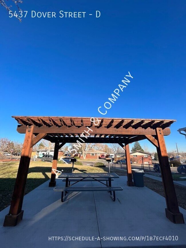 Building Photo - Great Location -- Updated Arvada 2 Bedroom...