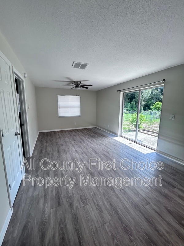 Building Photo - 3071 Park Ln