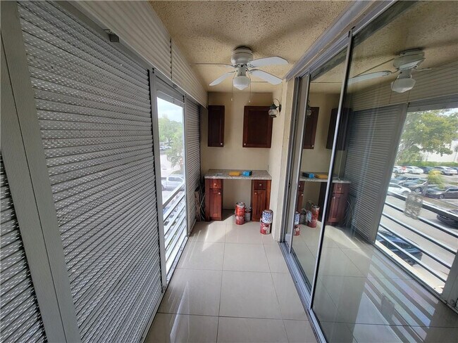 Building Photo - 404 NW 68th Ave