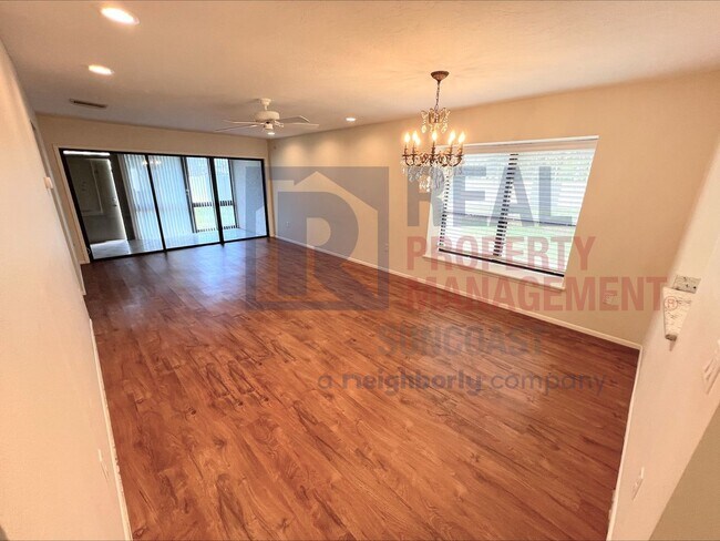 Building Photo - 936 N Beneva Rd