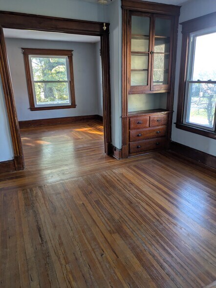 Building Photo - 34 New Britain Ave