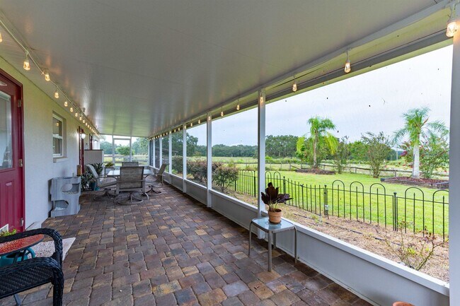 Building Photo - Country living close to everything - 3 bed, 3.5 bath, on an acre