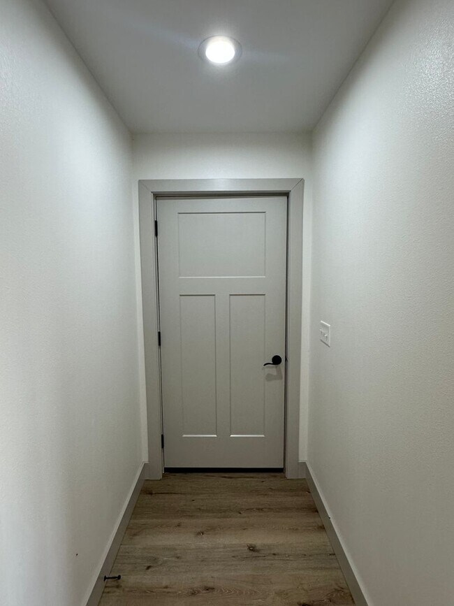 Building Photo - 3 Bedroom 2 Bath Built in 2025