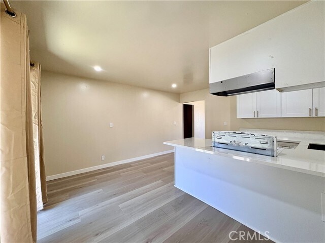 Building Photo - 4572 Canoga St