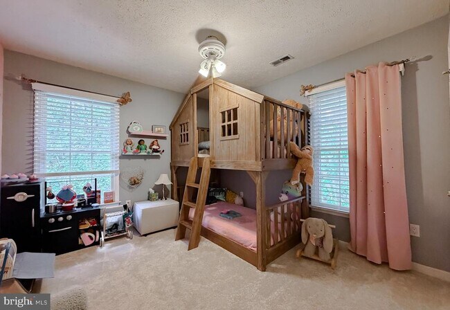 Building Photo - 23118 Silverberry Way