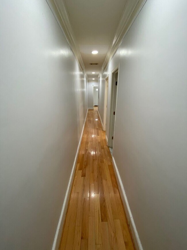 Building Photo - 1521 3rd St NW