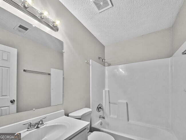 Building Photo - 4254 Catalpa Park