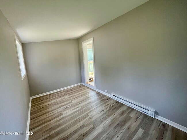 Building Photo - 53 N Park St