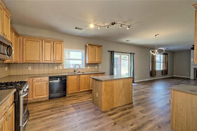 Building Photo - 5145 Fieldgate Ridge Dr