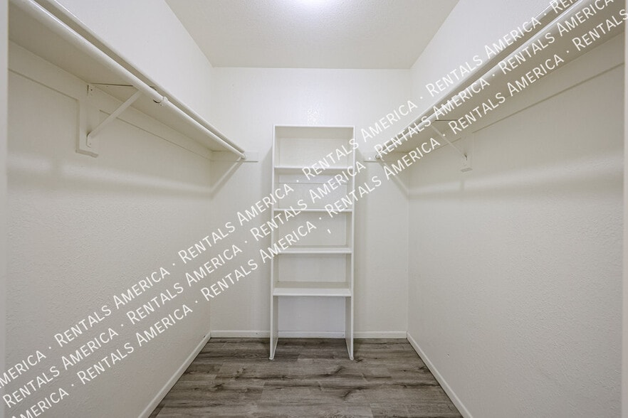 Building Photo - 6480 N 82nd St