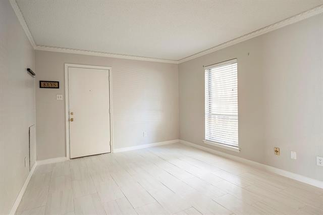 Building Photo - 5812 Milton St