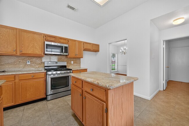 Building Photo - 914 W Peach Hollow Cir