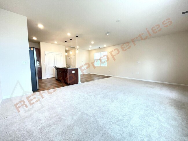 Building Photo - 1211 Homecoming Wy