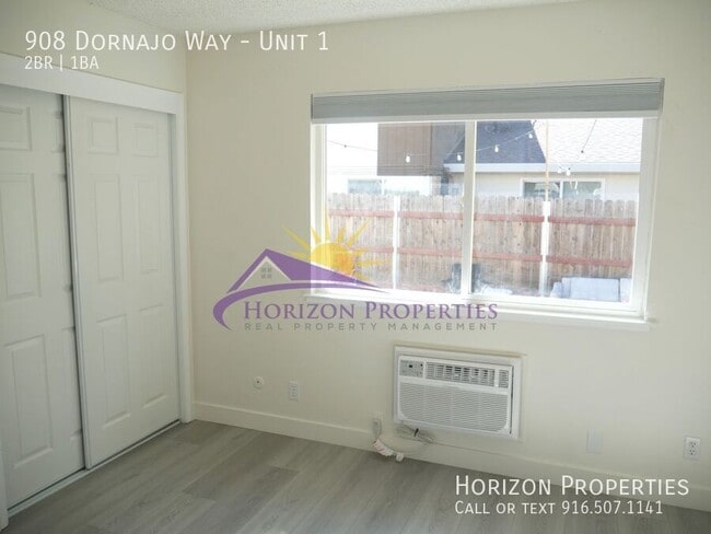 Building Photo - 908 Dornajo Way