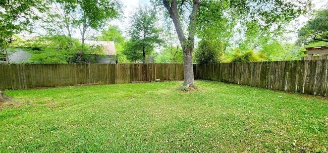 Building Photo - 3608 Avenue R