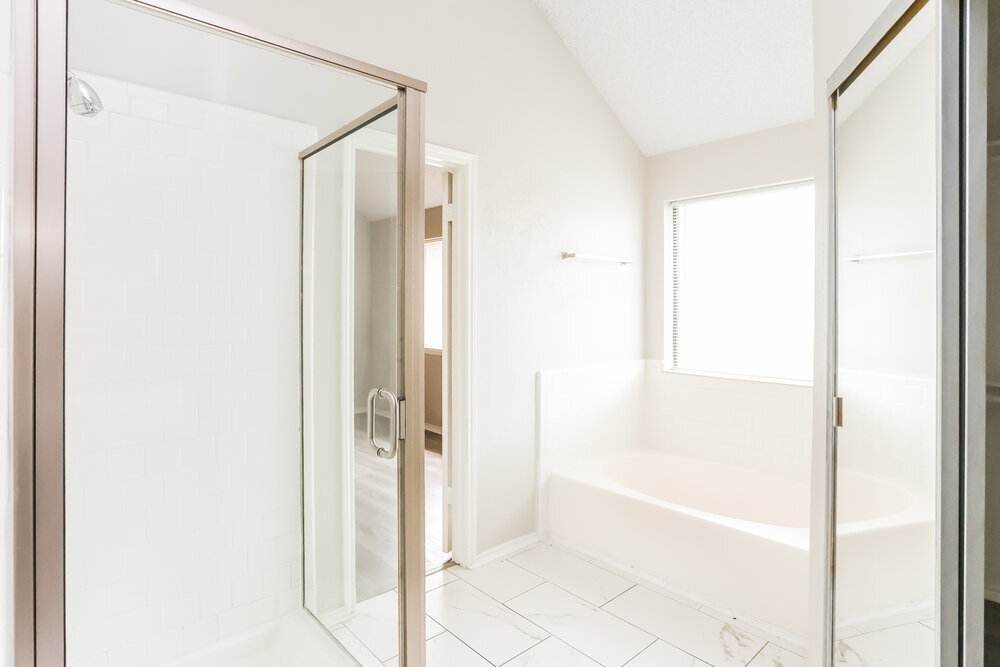 Building Photo - 2221 Collier Ct