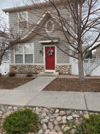 Building Photo - 2484 St Paul Dr