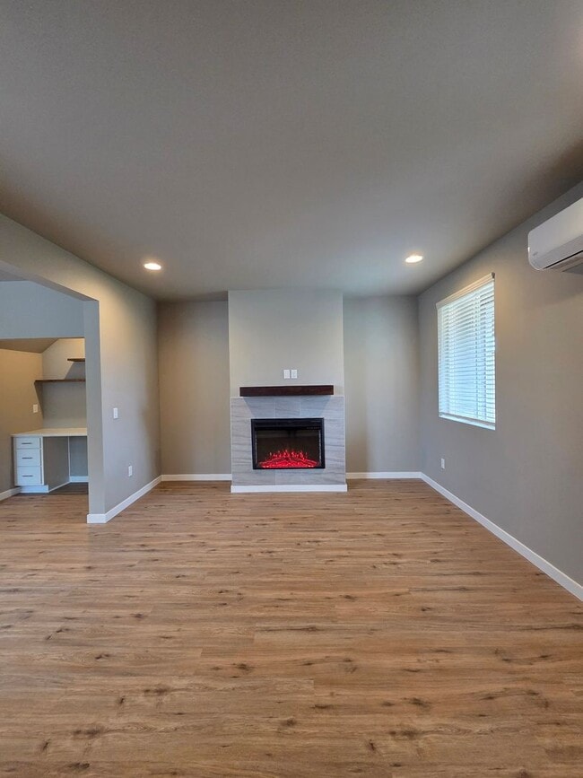Building Photo - New Rental with Superior Features