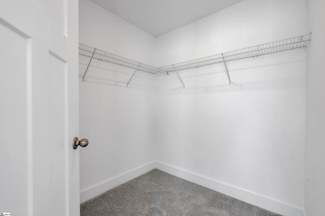 Building Photo - 11 Shager Pl