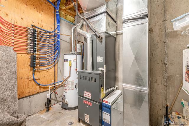 Building Photo - 358 Cliff View Dr