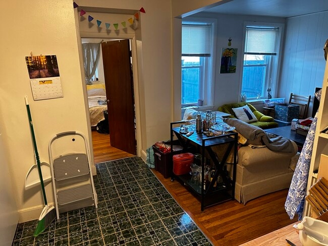 Building Photo - 199 Winthrop Rd