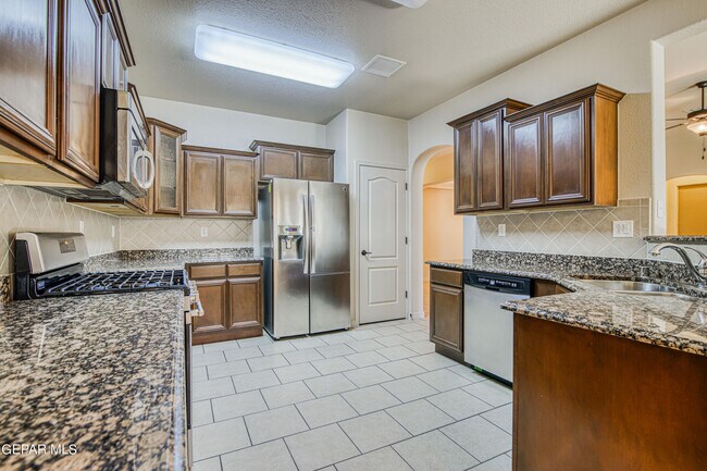 Building Photo - 5940 Los Pueblos Dr