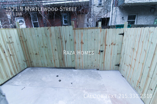 Building Photo - 1521 N Myrtlewood St