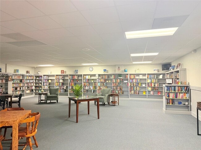 Building Photo - 8581 NW 17th St