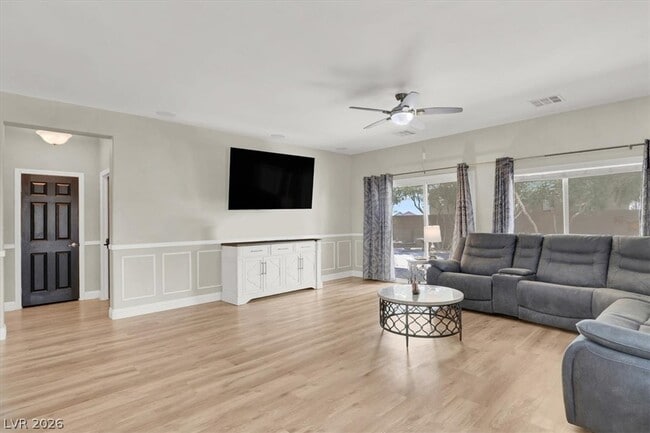 Building Photo - 1405 Fantastic Ct