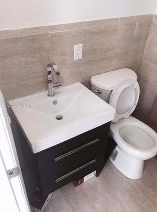 Building Photo - 16529 NE 26th Ave