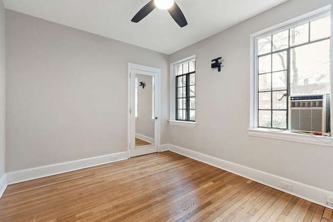Building Photo - 1305 N Broom St