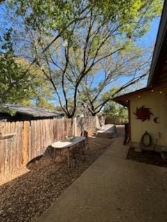 Building Photo - 3319 Dolphin Dr