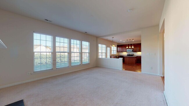 Building Photo - Beautiful 4 Bedroom Home in the vibrant city of Raleigh!