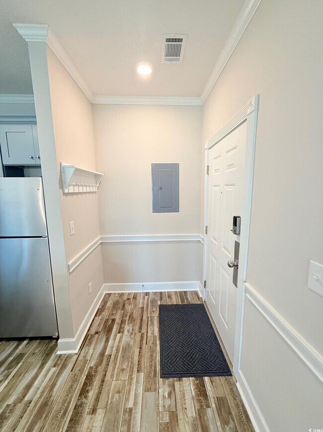 Building Photo - 4860 Carnation Cir